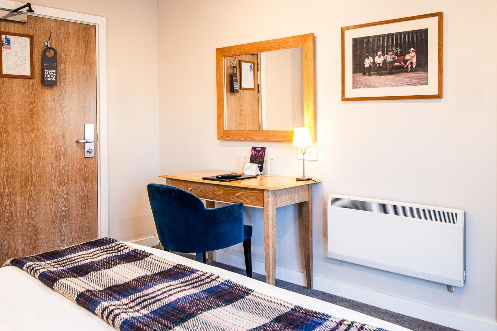County Hotel Chelmsford Bagian luar foto