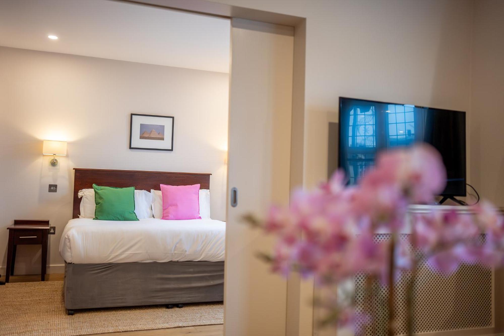 County Hotel Chelmsford Bagian luar foto