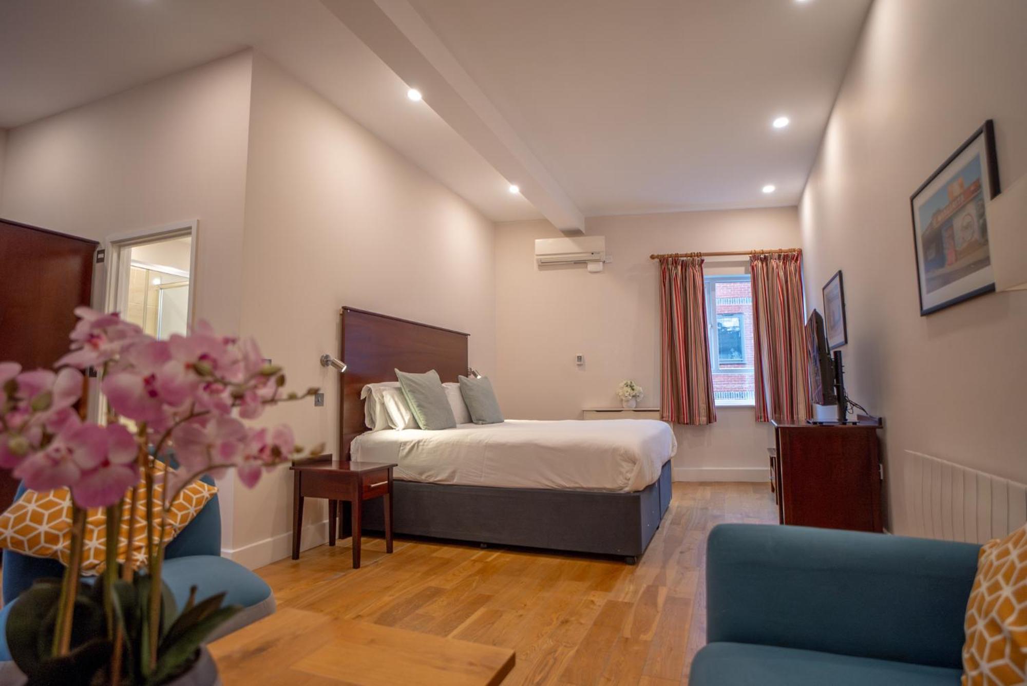 County Hotel Chelmsford Bagian luar foto