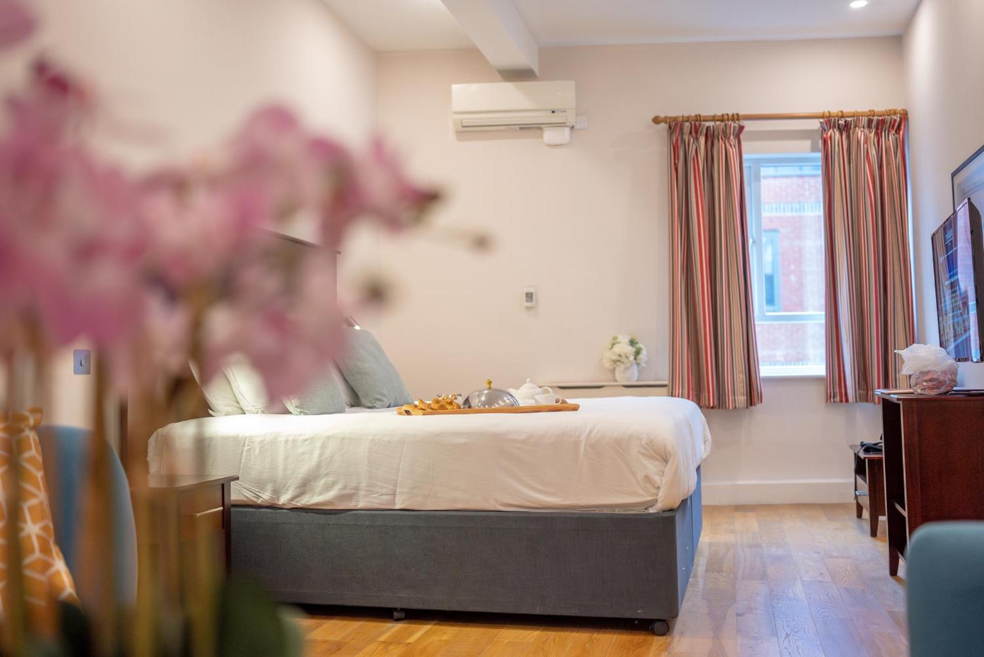 County Hotel Chelmsford Bagian luar foto
