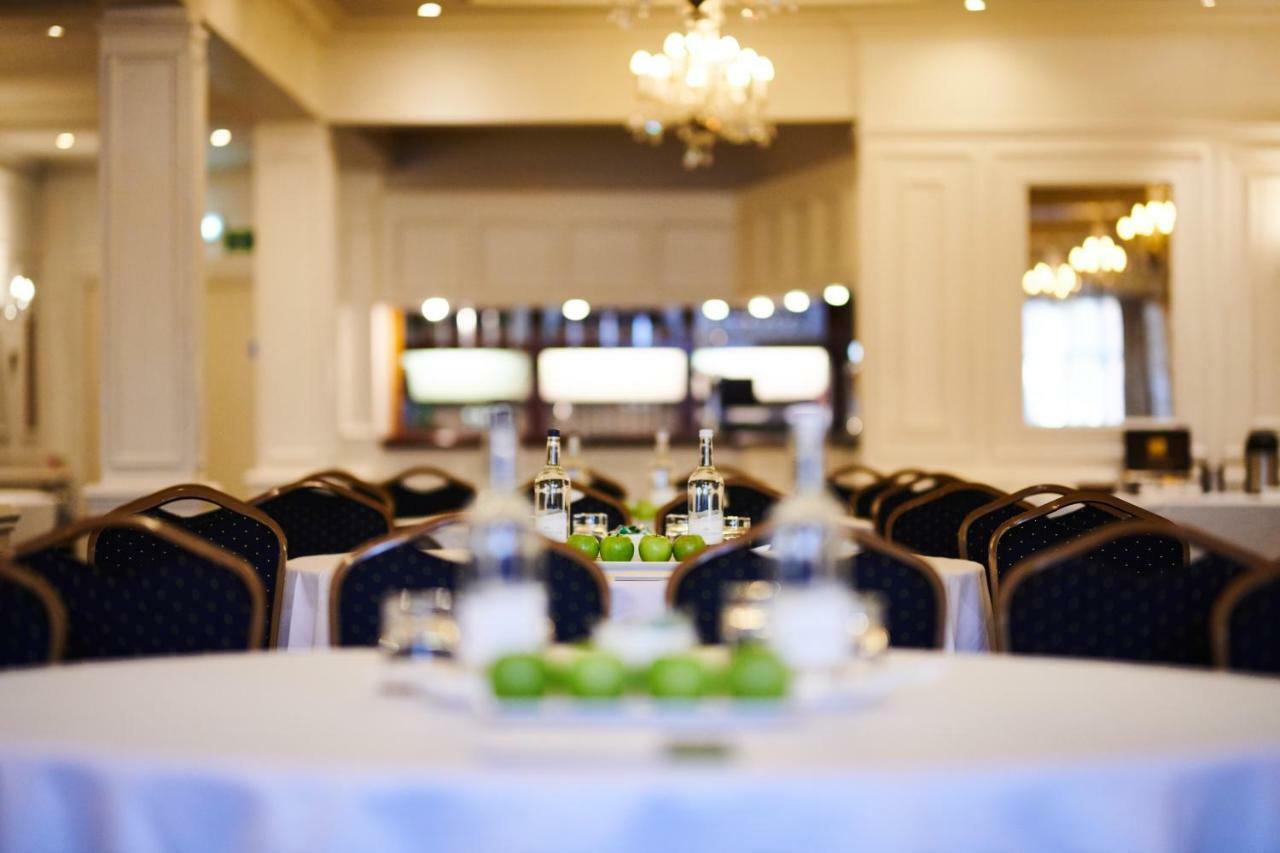 County Hotel Chelmsford Bagian luar foto